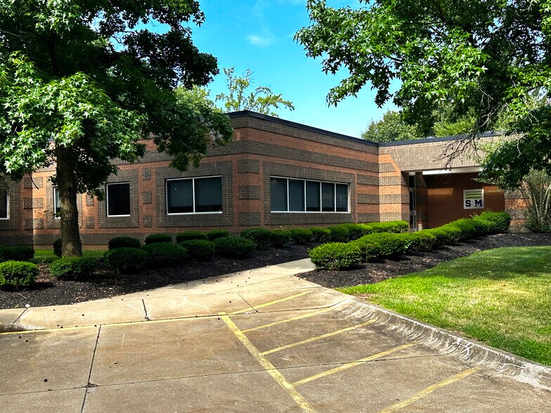 Primary Photo Of 1540 Corporate Woods Pky, Uniontown Office For Sale