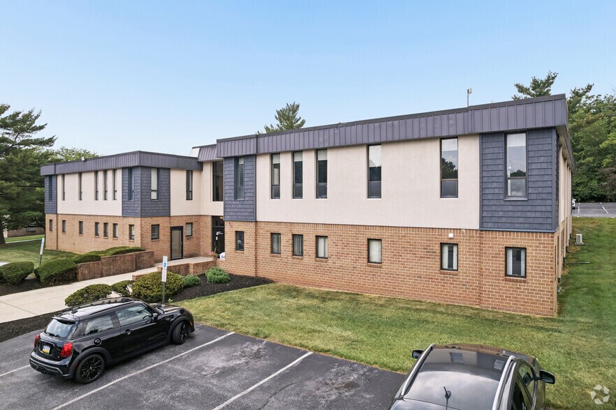 More Photos Of 1569 Medical Dr, Pottstown Office For Lease