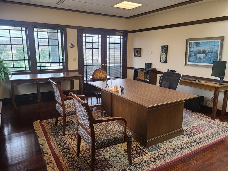 More Photos Of 1400 Merrill Ave, Wausau Medical For Sale