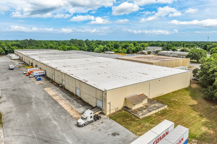 More Photos Of 10020 N Palafox St, Pensacola Distribution For Lease