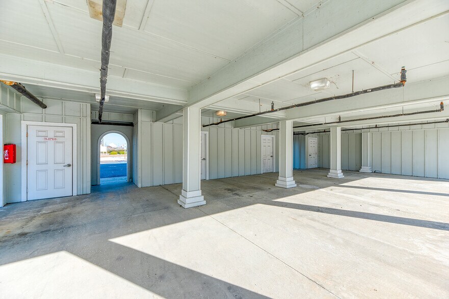 More Photos Of 3210 N Croatan Hwy, Kill Devil Hills Office Residential For Sale