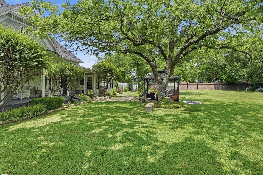 More Photos Of 202 E Main St, Celina Flex For Sale