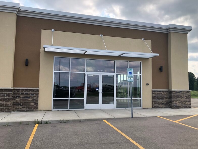 More Photos Of N4531 State Highway 22, Shawano Storefront Retail Office For Lease