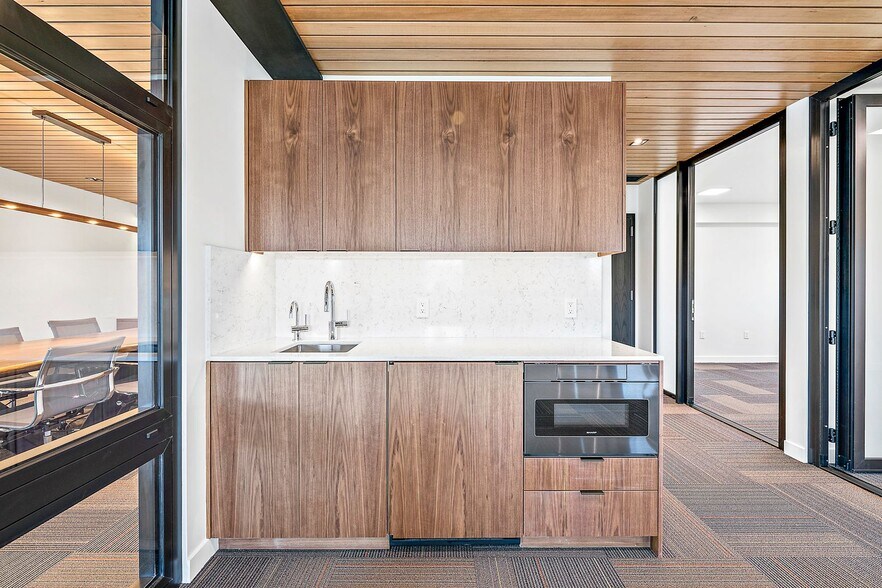 More Photos Of 4376 Forestdale Dr, Park City Flex For Sale