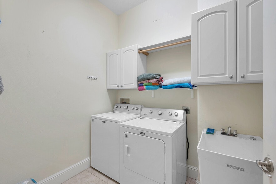 More Photos Of 429 2nd St S, Safety Harbor Specialty For Sale