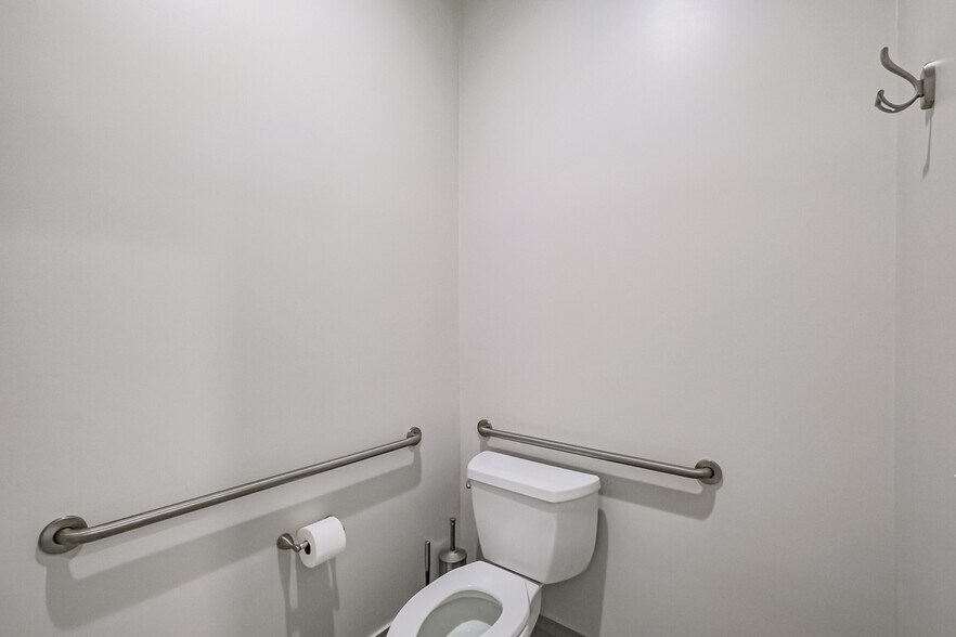 More Photos Of 21733 Provincial Blvd, Katy Loft Creative Space For Sale