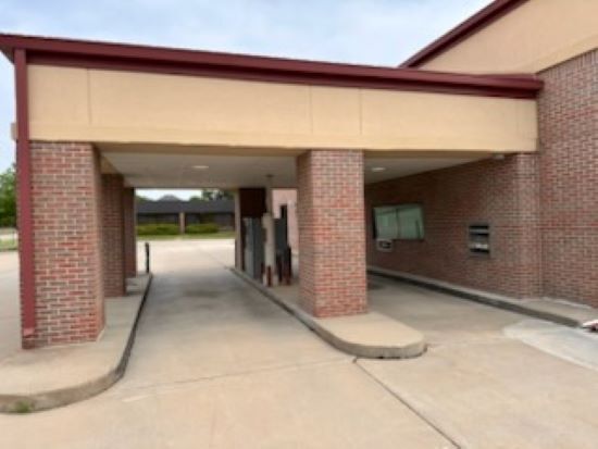 More Photos Of 2101-2114 E Crawford St, Salina Freestanding For Lease