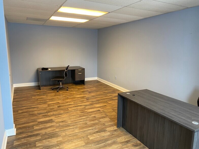 More Photos Of 26 N Broadway, Schenectady Office For Sale