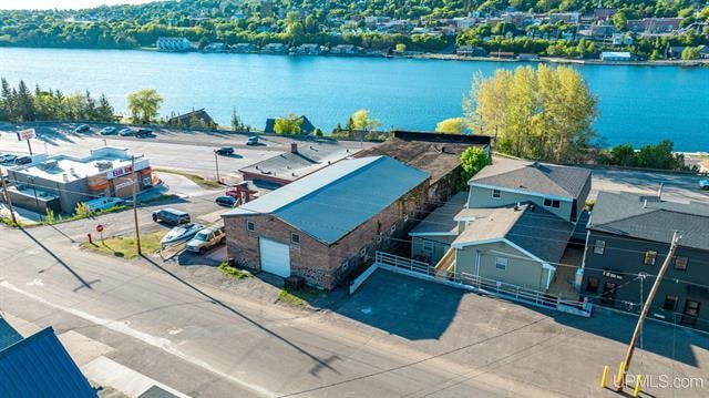 More Photos Of 407 W Memorial Dr, Houghton Freestanding For Sale