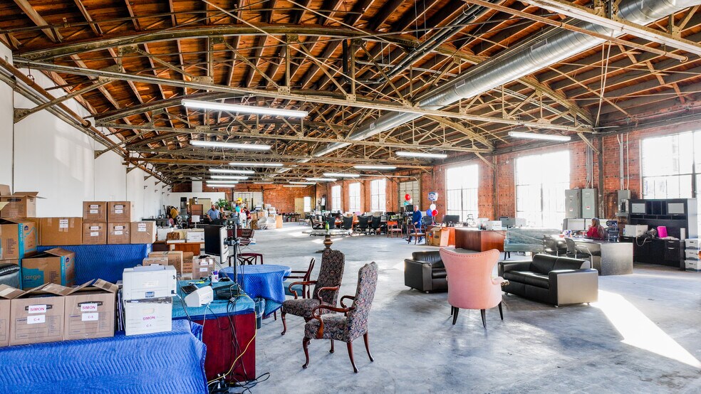 More Photos Of 10 N Milby St, Houston Warehouse For Lease