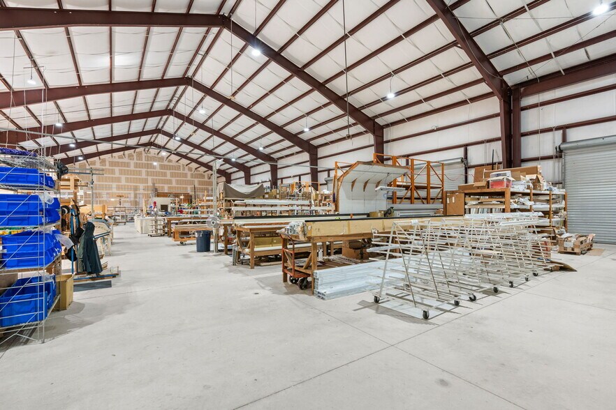 More Photos Of 585 Commonwealth Blvd, Port Orange Manufacturing For Sale