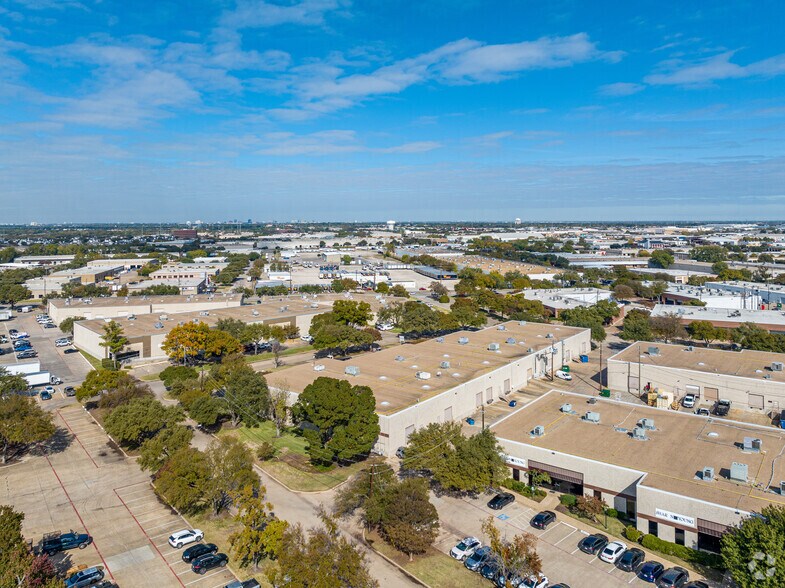 More Photos Of 10345 Brockwood Rd, Dallas Warehouse For Lease
