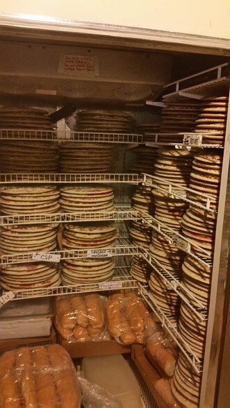 More Photos Of 204 Manitowoc St, Menasha Restaurant For Sale