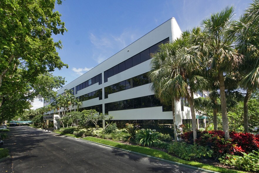 More Photos Of 2101 NW Corporate Blvd, Boca Raton Office For Lease