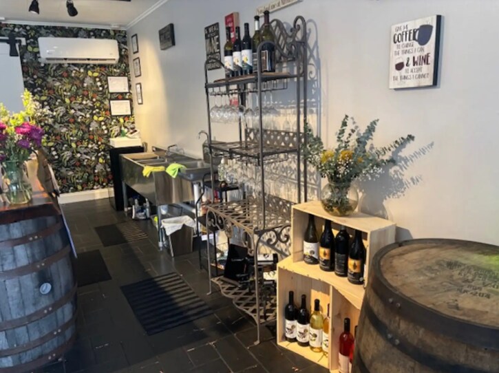 More Photos Of 140 N Bridge St, Dimondale Storefront For Sale