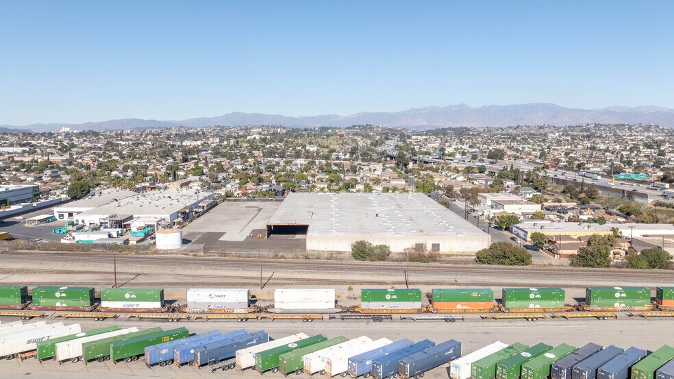 More Photos Of 4542 Dunham St, Commerce Warehouse For Lease
