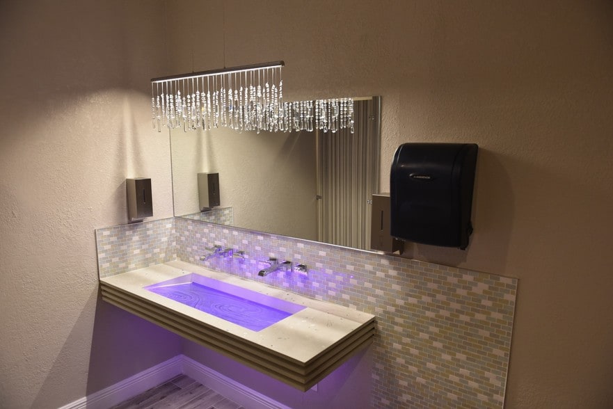 More Photos Of 1211 Tech Blvd, Tampa Manufacturing For Lease