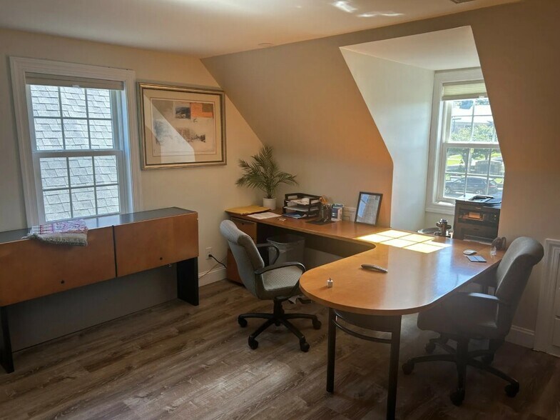 Primary Photo Of 562 Lincoln St, Worcester Office For Sale