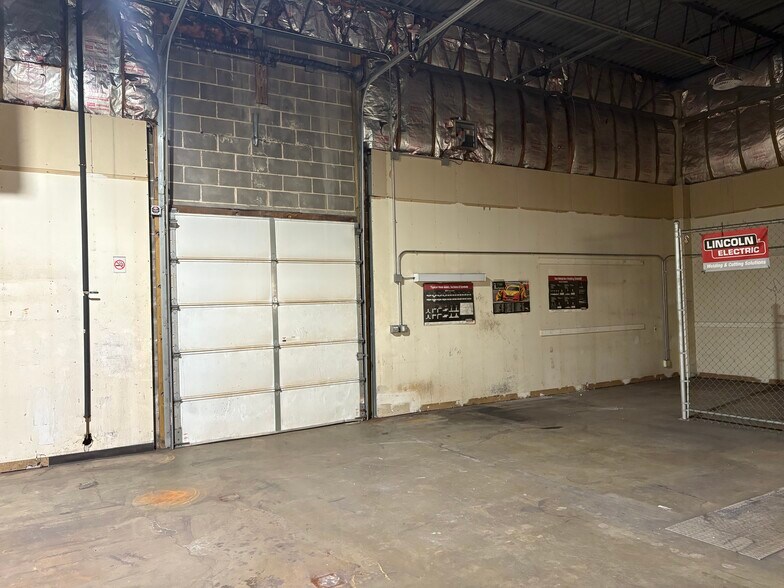 More Photos Of 2825-2845 Southampton Rd, Philadelphia Industrial For Sale