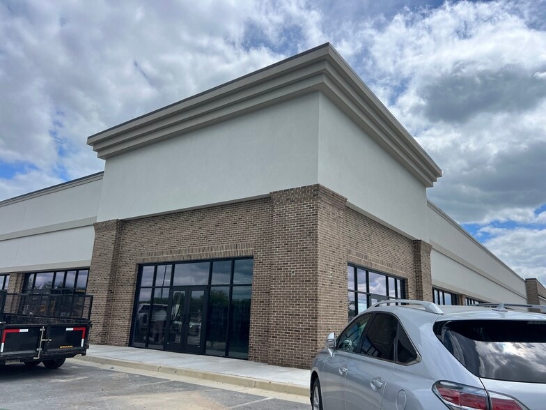 More Photos Of 7655 Winchester Ave, Inwood Unknown For Lease