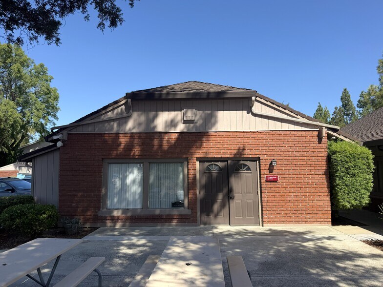More Photos Of 10011 N Foothill Blvd, Cupertino Medical For Sale