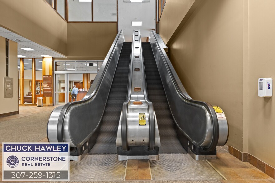 More Photos Of 104 S Wolcott St, Casper Office For Sale