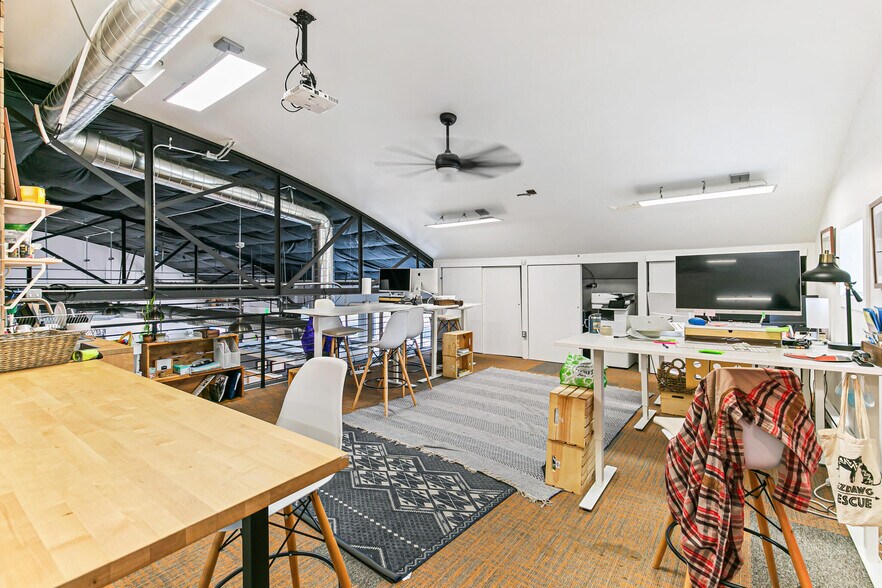 More Photos Of 3264 Larimer St, Denver Restaurant For Sale