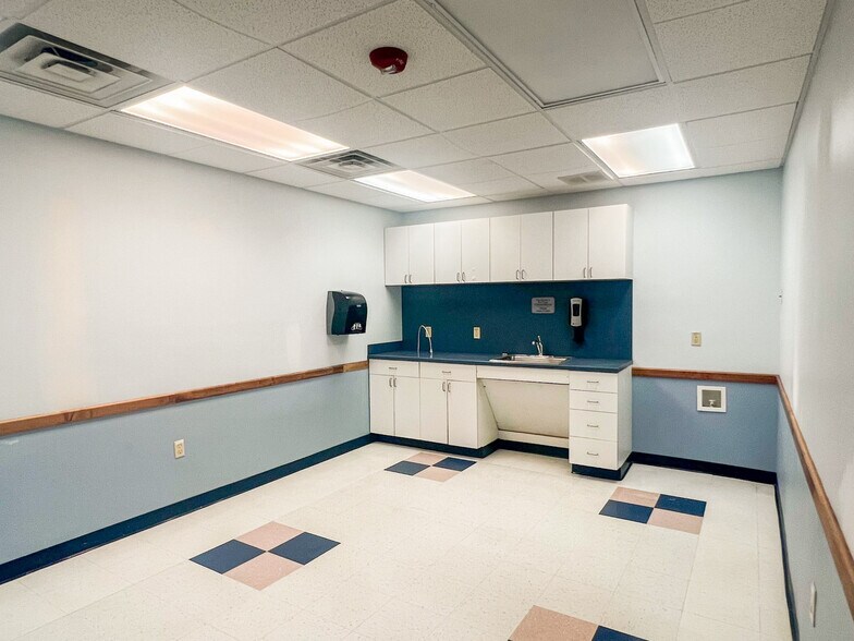 More Photos Of 1849 Barataria Blvd, Marrero Medical For Lease