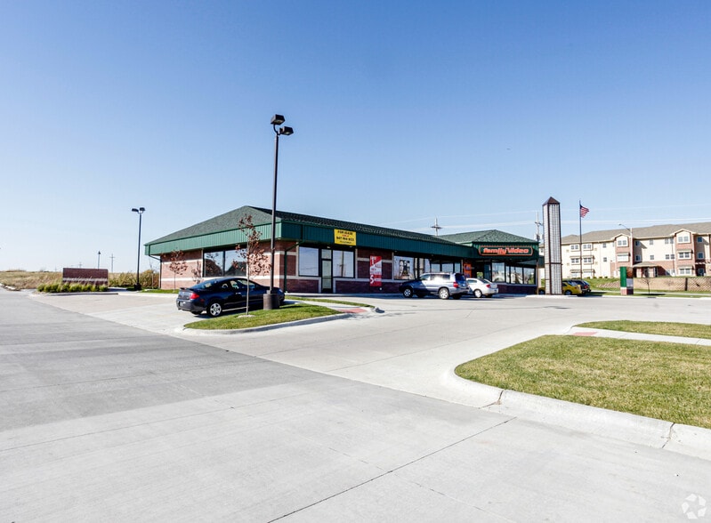 More Photos Of 1910 N 168th St, Omaha General Retail For Lease