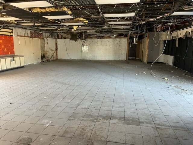 More Photos Of 3038/3052 Cleveland Ave, Fort Myers Storefront Retail Office For Sale