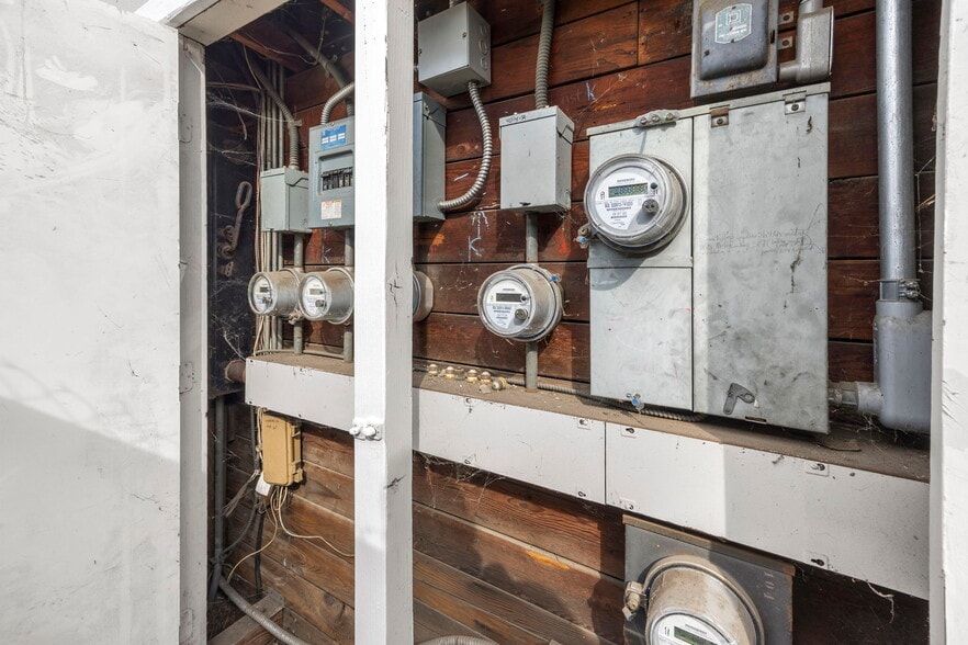 More Photos Of 4010-4018 W Commonwealth Ave, Fullerton Storefront Retail Residential For Sale