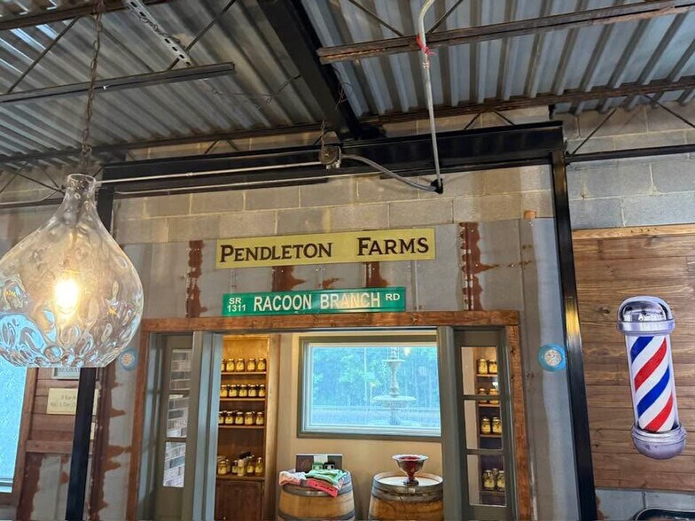 More Photos Of 809 E Greenwood St, Abbeville Restaurant For Sale