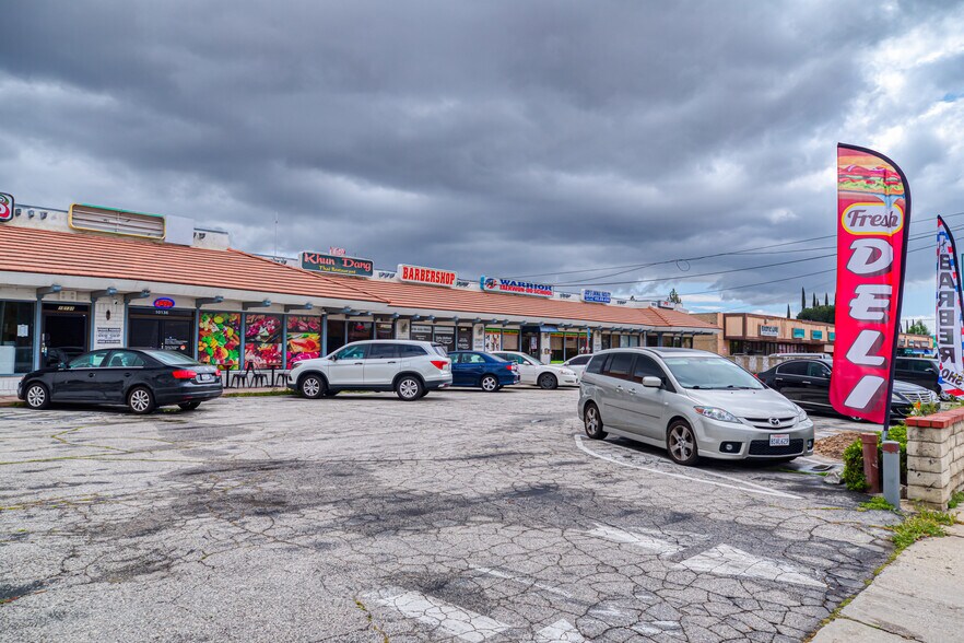 More Photos Of 10124-10138 Topanga Canyon Blvd, Chatsworth General Retail For Sale
