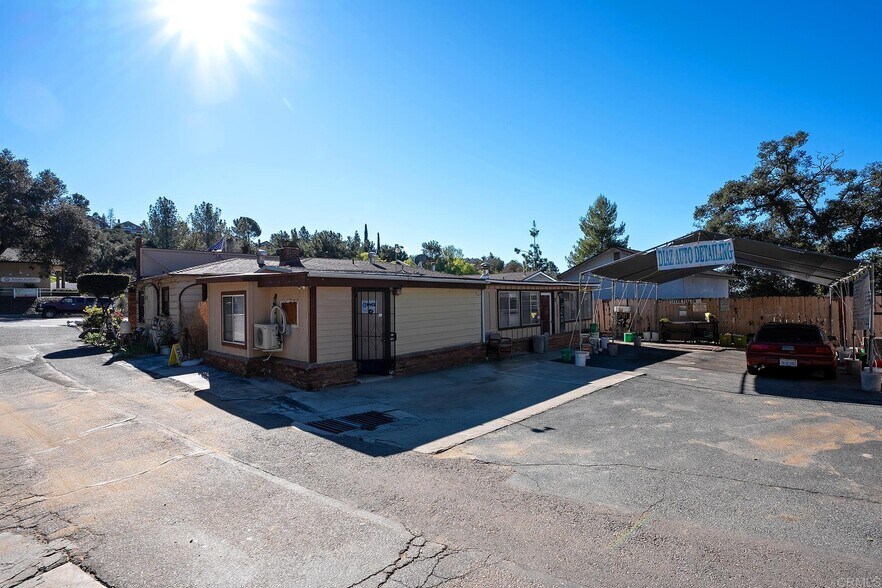 More Photos Of 2560-2566 Alpine Blvd, Alpine Office For Sale