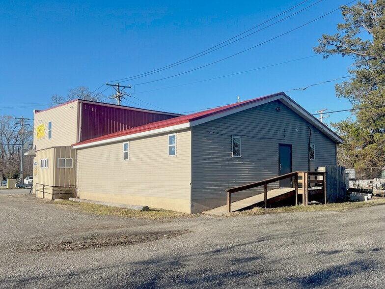 More Photos Of 3077 W Lake Rd, Erie Bar For Sale