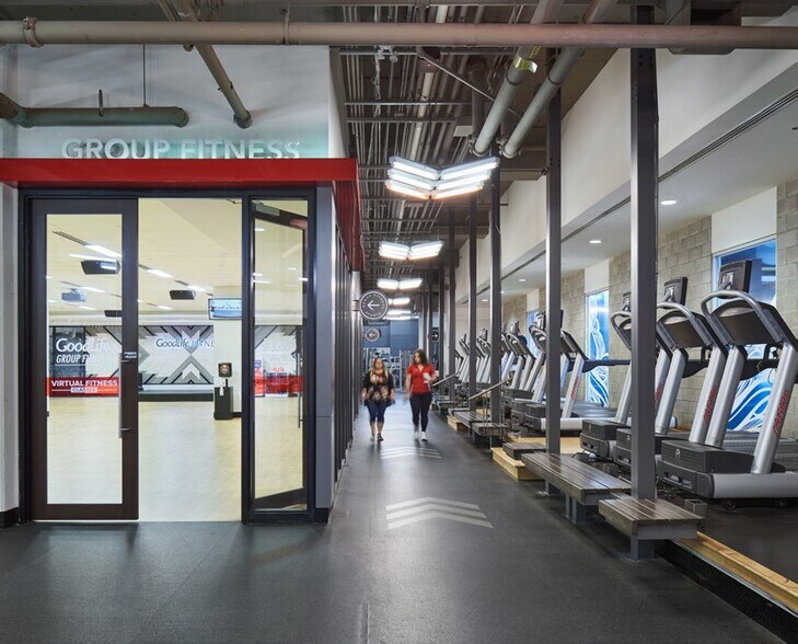 More Photos Of 4950 Yonge St, Toronto Office For Lease