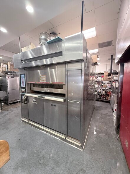 More Photos Of 8856-8858 W Pico Blvd, Los Angeles Storefront Retail Office For Lease