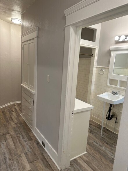 More Photos Of 1025 Locust Ave, Long Beach Apartments For Sale