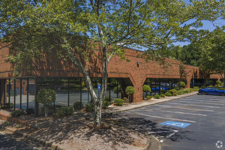 Primary Photo Of 11660 Alpharetta Hwy, Roswell Unknown For Lease