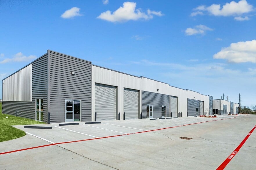 More Photos Of 3807 Reese Rd, Rosenberg Service For Lease