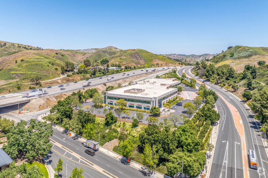 More Photos Of 27349 Agoura Rd, Calabasas Light Manufacturing For Lease