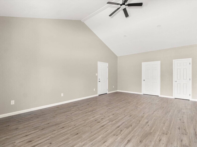 More Photos Of 1067 S Old Hwy 135, Kilgore Flex For Sale
