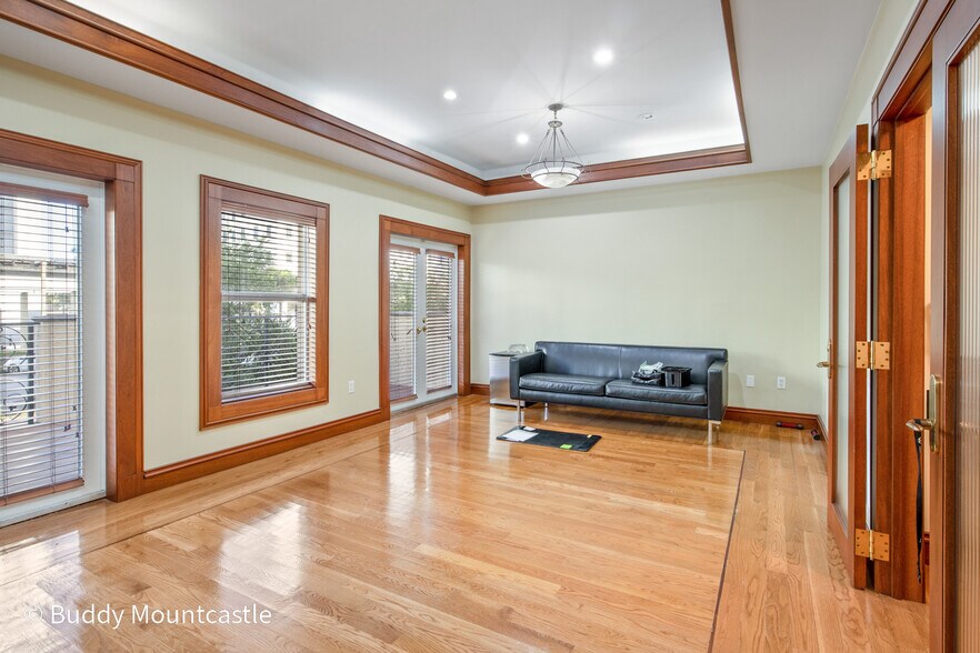 More Photos Of 4551 Ponce De Leon Blvd, Coral Gables Medical For Lease