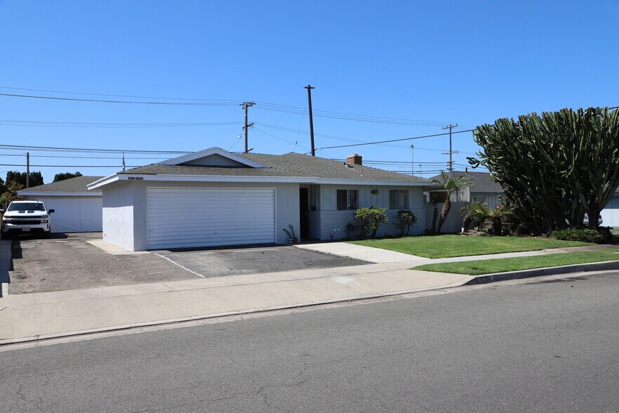 Primary Photo Of 11758 Azalea Ave, Fountain Valley Apartments For Sale