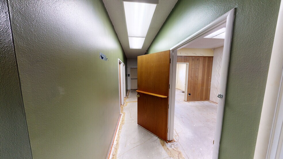 More Photos Of 1343-1353 W Main St, Merced General Retail For Sale