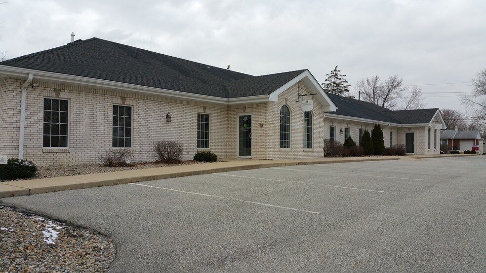 More Photos Of 613 W Lincoln Rd, Kokomo Medical For Sale