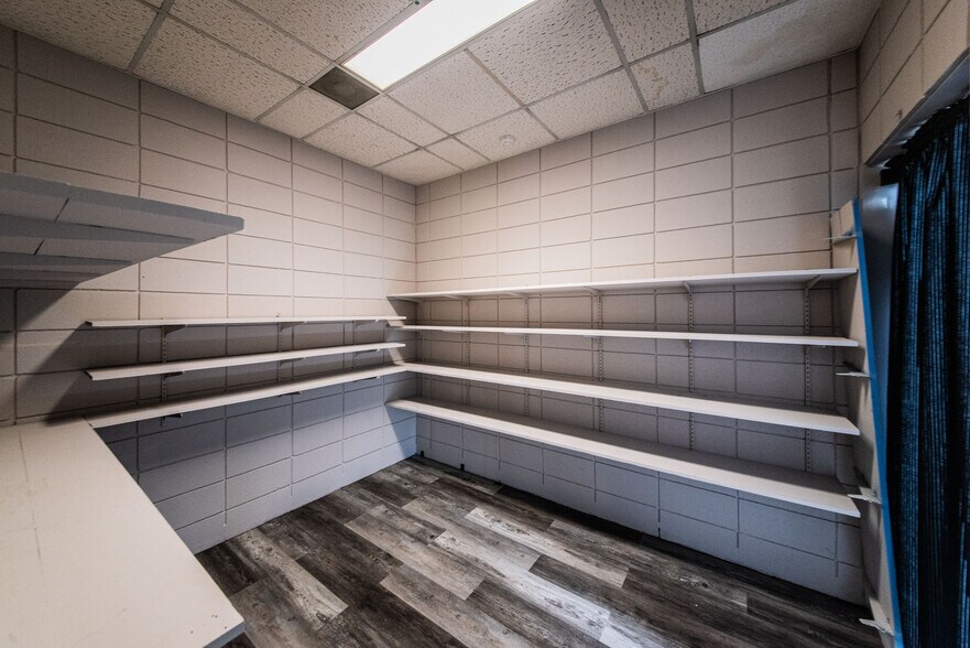 More Photos Of 3000 Irvin Cobb Dr, Paducah Warehouse For Sale