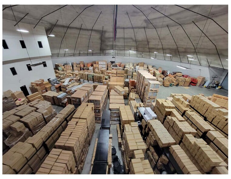 More Photos Of 3063 Outlet Center Dr, Sealy Flex For Sale