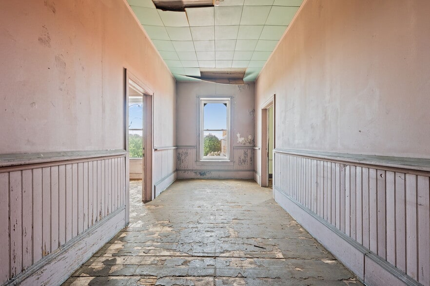 More Photos Of 101-105 S Scales St, Reidsville Storefront Retail Office For Sale