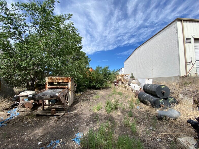 More Photos Of 3030-3040 S Vallejo St, Englewood Warehouse For Sale